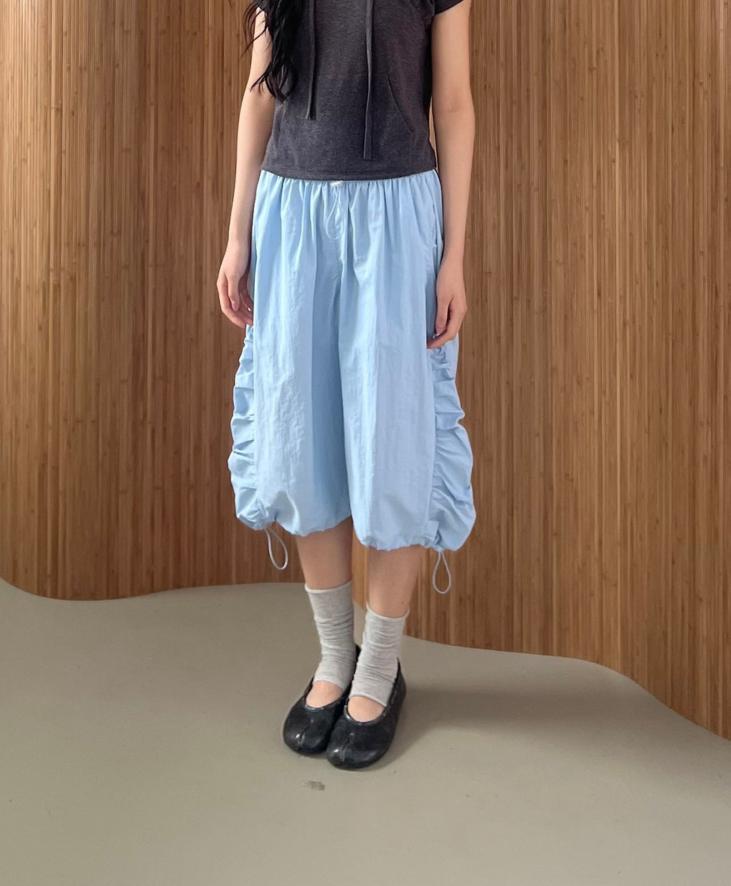 ASKHAKI Side Shirring Drawstring Hem Wide Bermuda Pants