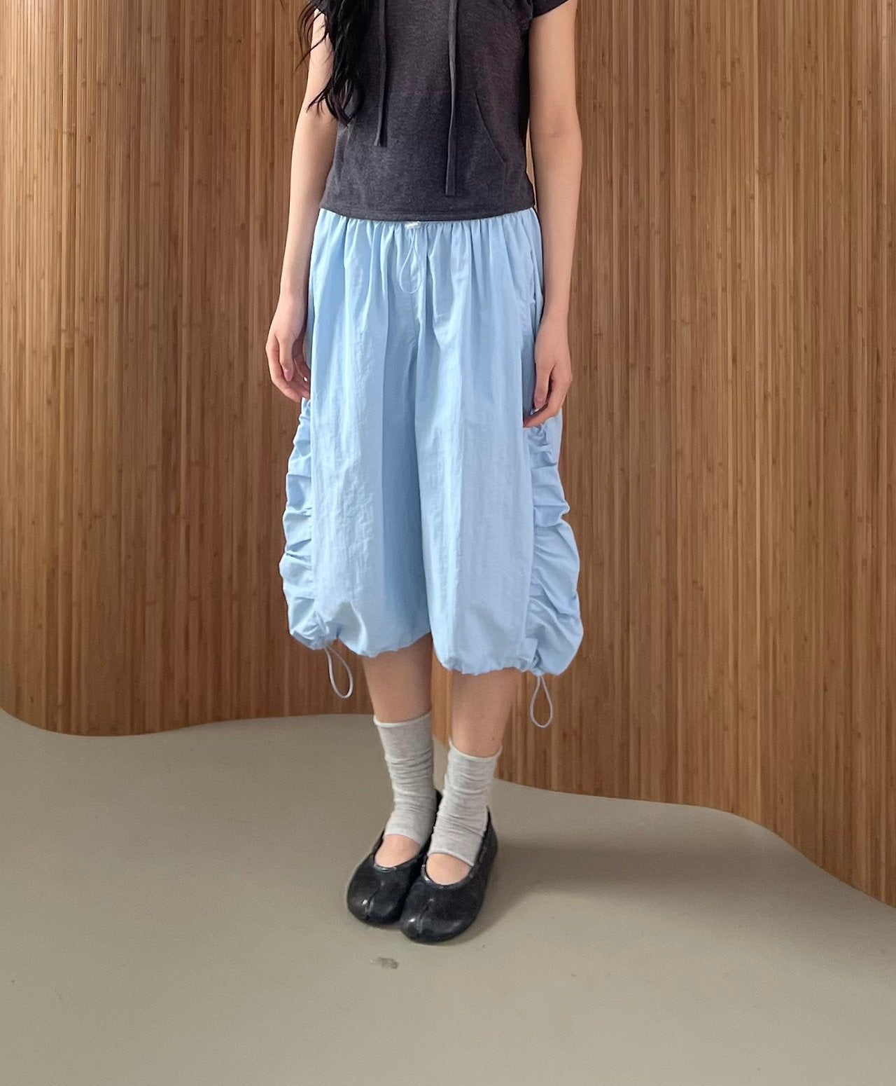 ASKHAKI Side Shirring Drawstring Hem Wide Bermuda Pants