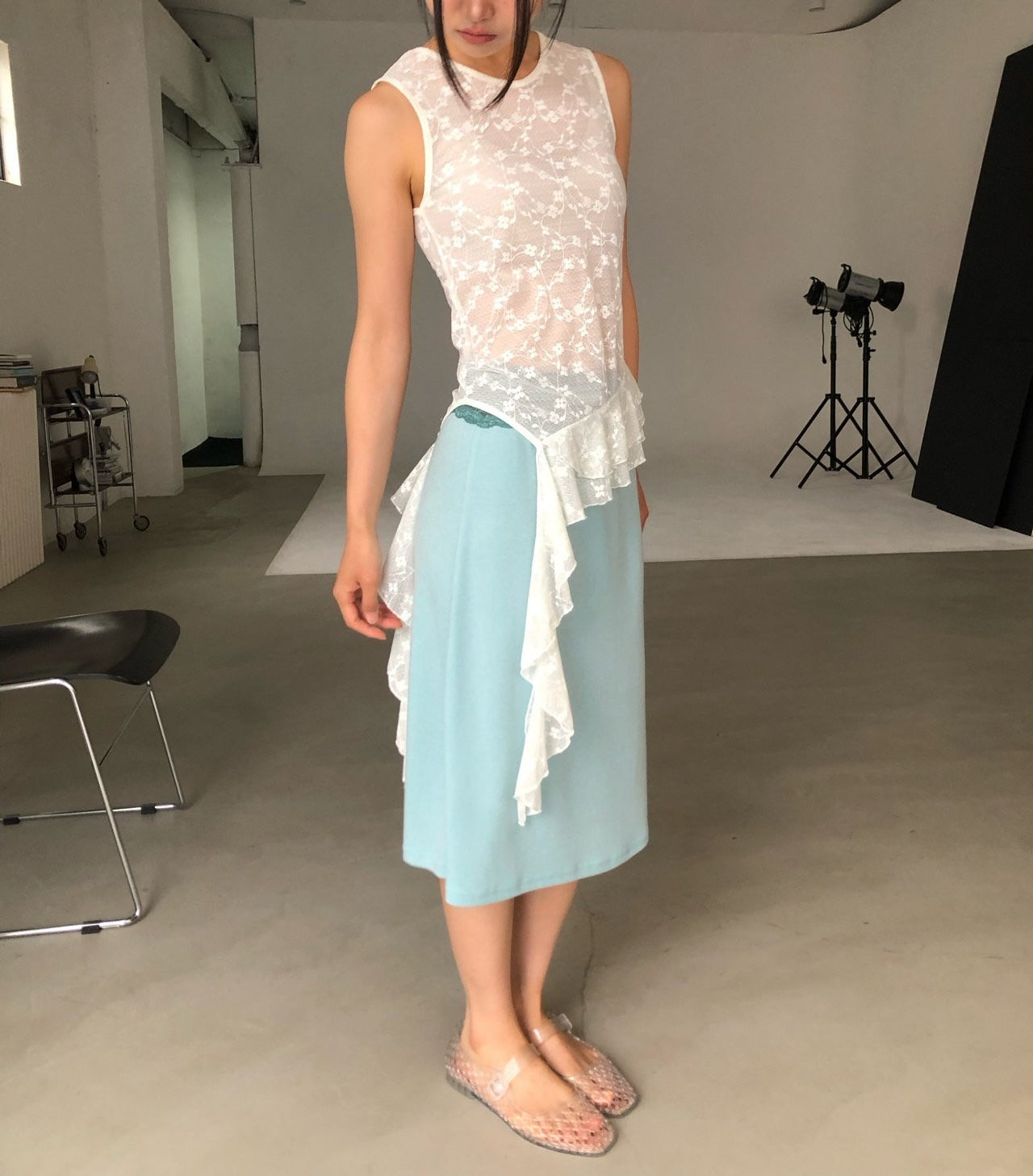 NueFlash Floral Lace Asymmetric Ruffle Hem Sleeveless Top