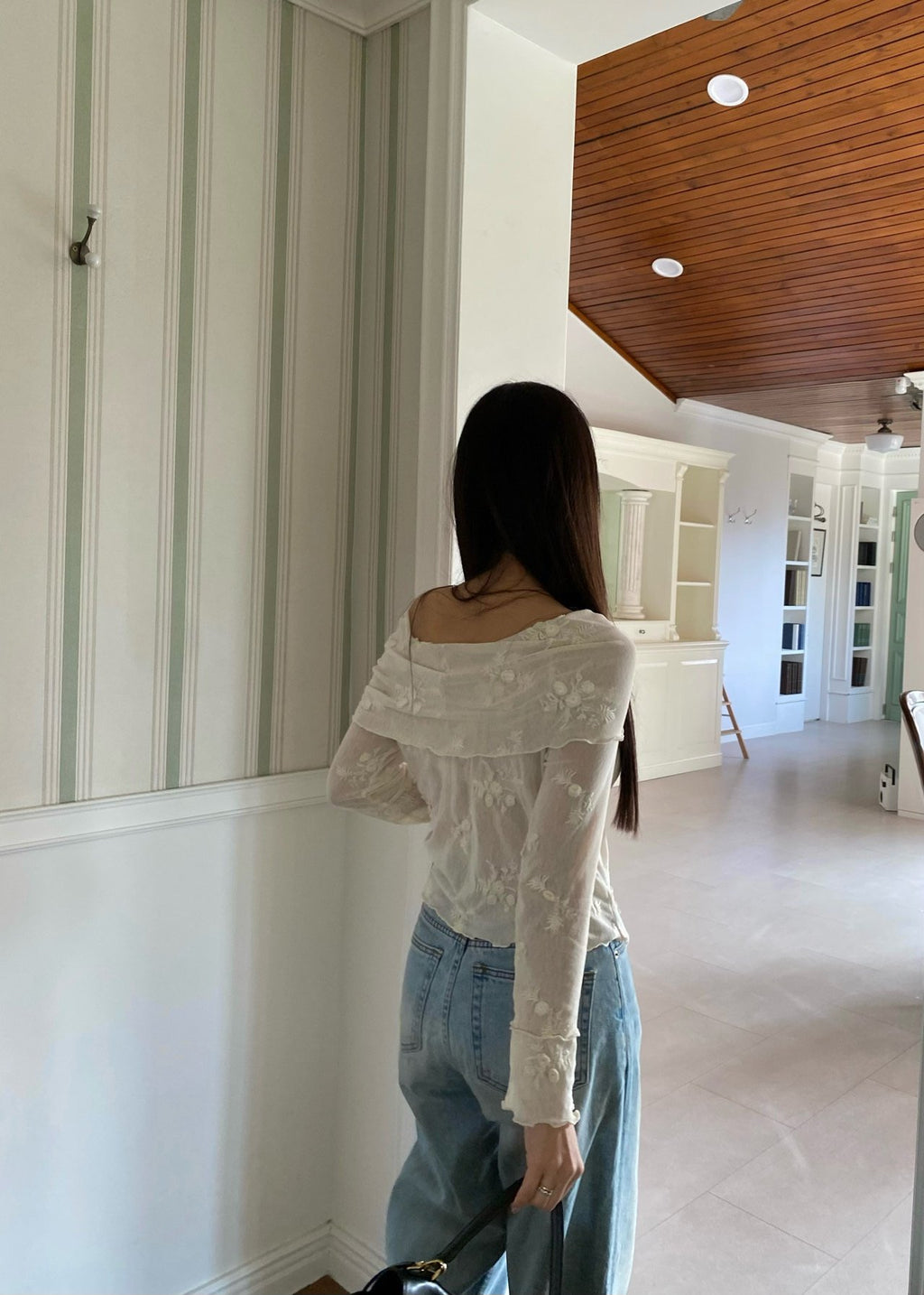 OUPPT Floral Embroidery Off-Shoulder Long Sleeve Top with Asymmetric Hem