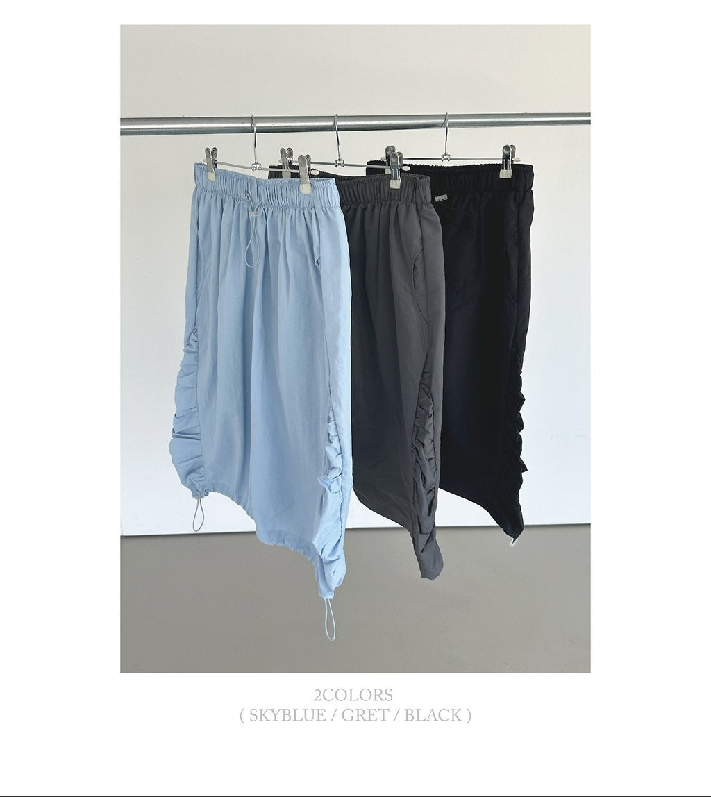 ASKHAKI Side Shirring Drawstring Hem Wide Bermuda Pants