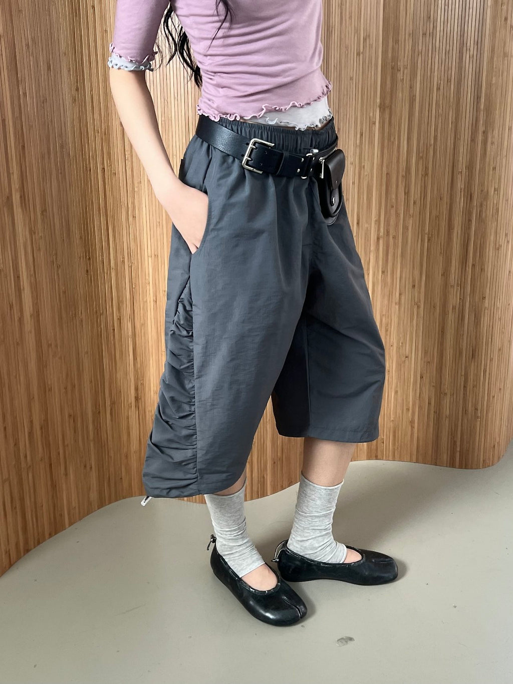 ASKHAKI Side Shirring Drawstring Hem Wide Bermuda Pants