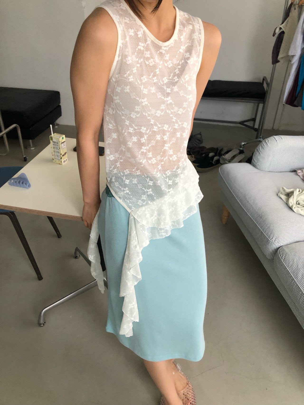 NueFlash Floral Lace Asymmetric Ruffle Hem Sleeveless Top