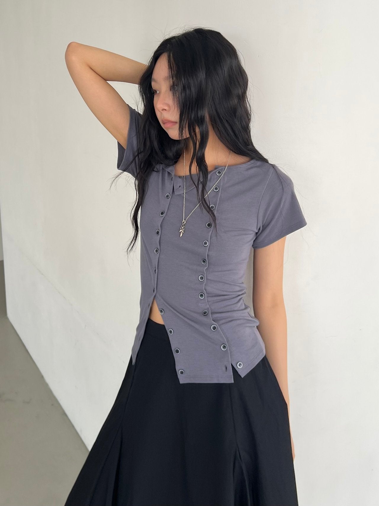 ASKHAKI Snap Button Front Slim Cropped Short Sleeve Top