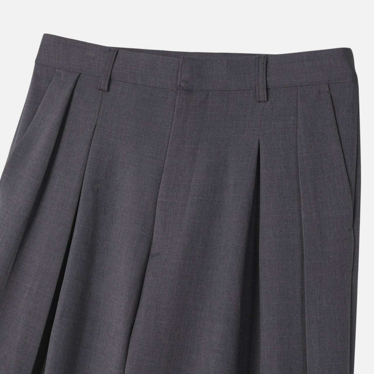 Pantaloni sartoriali a gamba larga con pinces