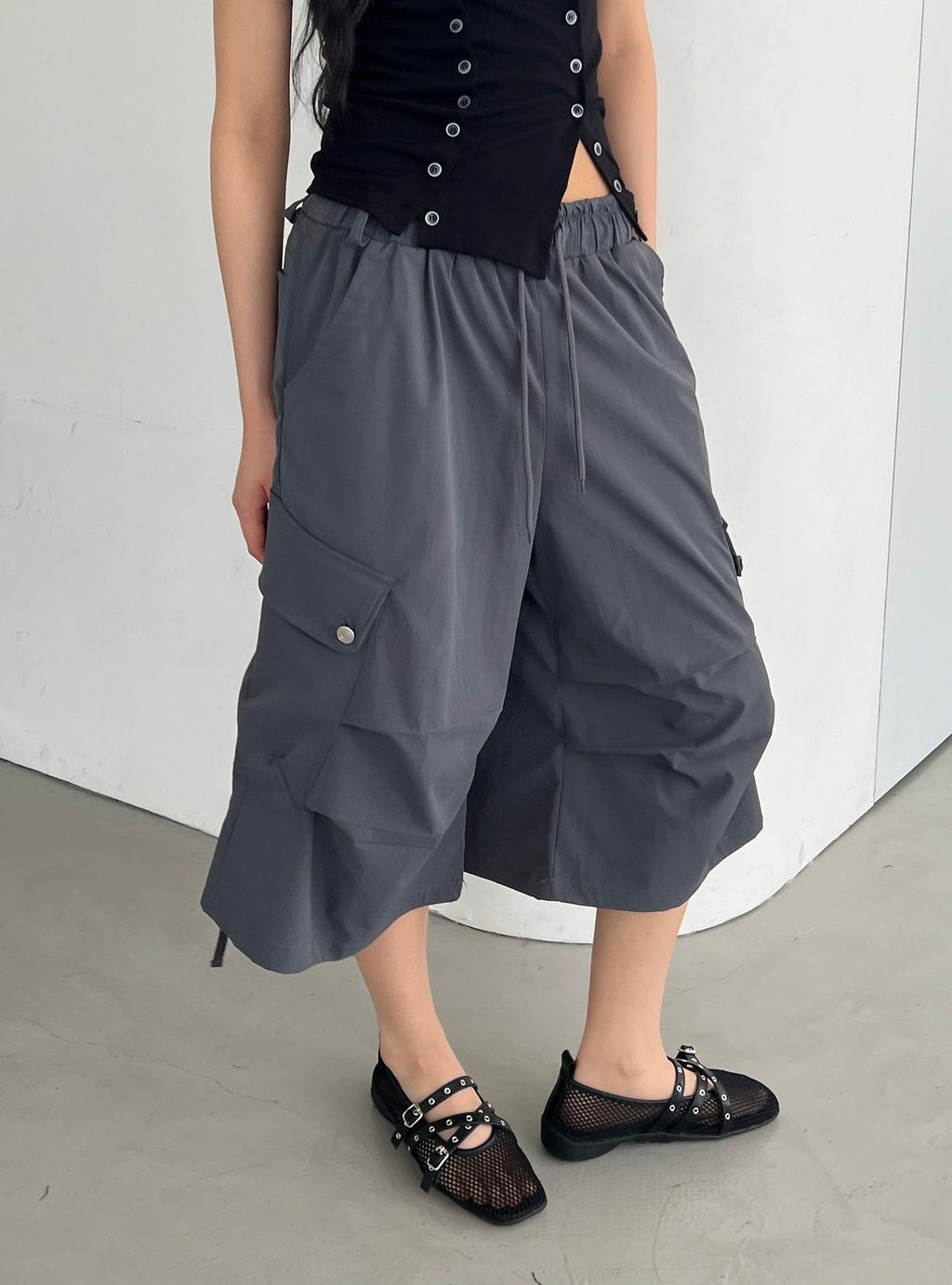 ASKHAKI Wide Leg Cargo Bermuda Shorts with Flap Pockets and Drawstring Hem