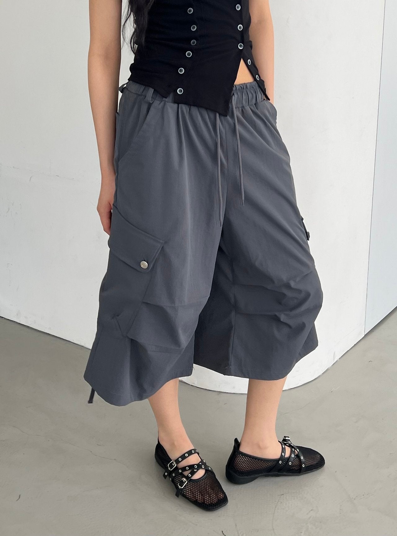 ASKHAKI Wide Leg Cargo Bermuda Shorts with Flap Pockets and Drawstring Hem