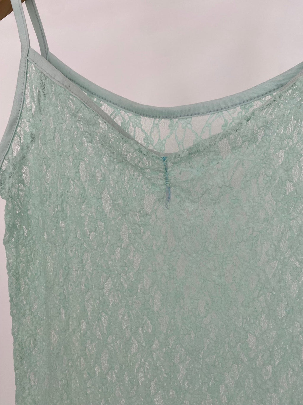 (2Pack)NueFlash Floral Lace V-Neck Crop Camisole