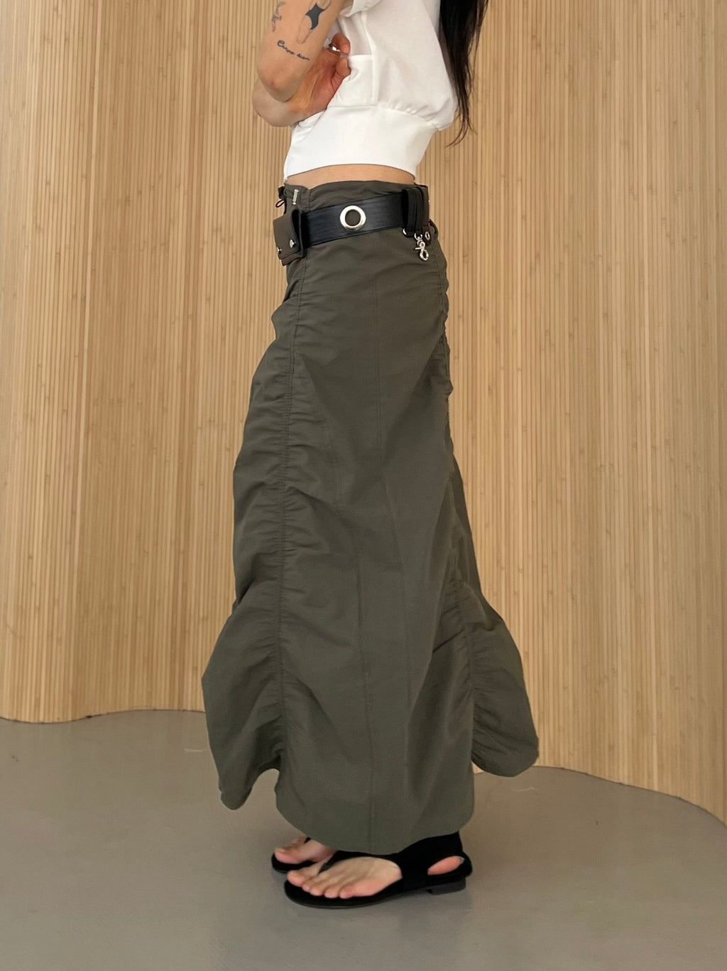 ASKHAKI Gathered Side Balloon Hem Long Skirt