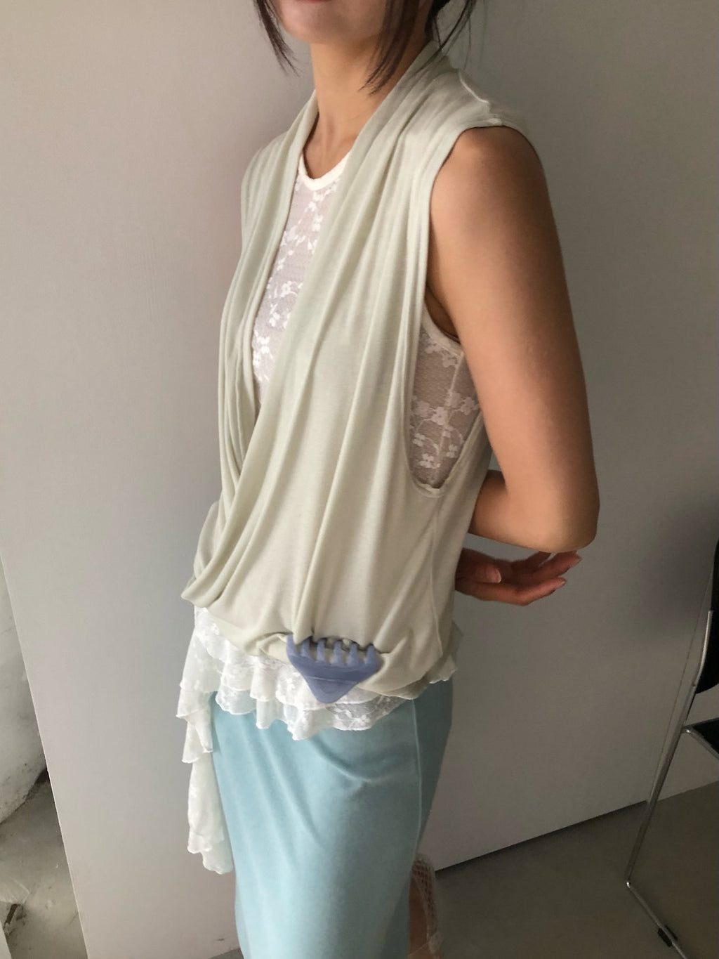 NueFlash Floral Lace Asymmetric Ruffle Hem Sleeveless Top