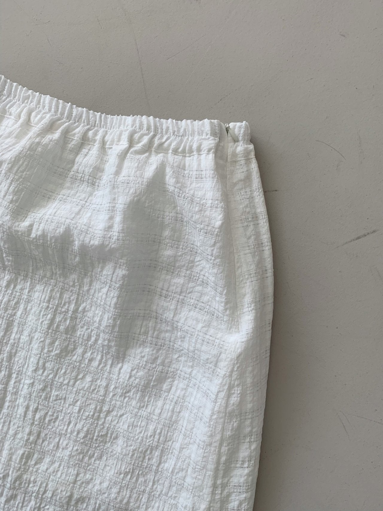 Bysugar Crinkle Texture Midi Skirt — Side Tie Slit with Ruffle Hem