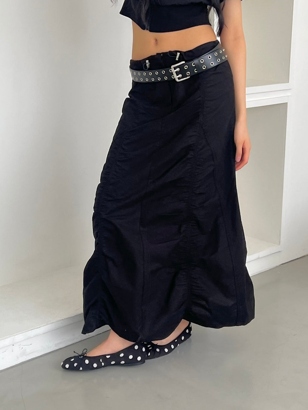 ASKHAKI Gathered Side Balloon Hem Long Skirt