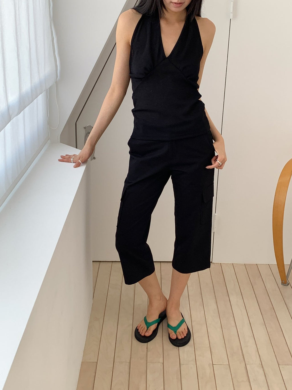 Vive L cropped cargo trousers in Black, styled full look