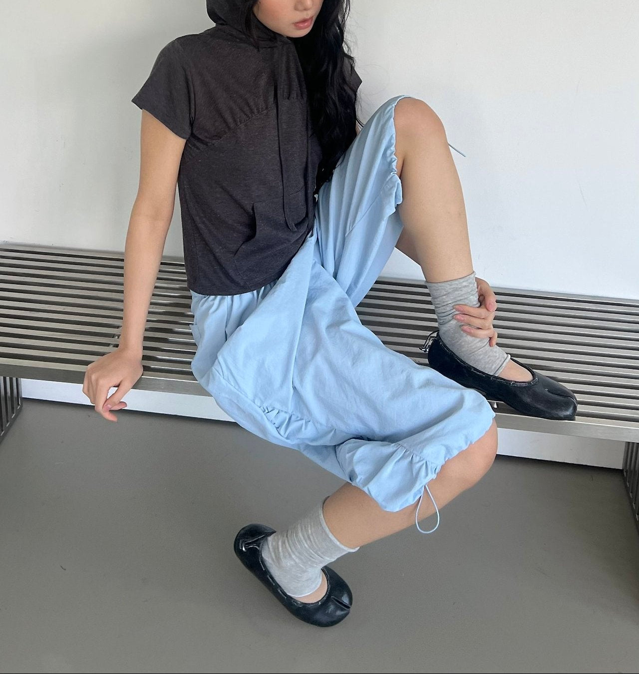 ASKHAKI Side Shirring Drawstring Hem Wide Bermuda Pants