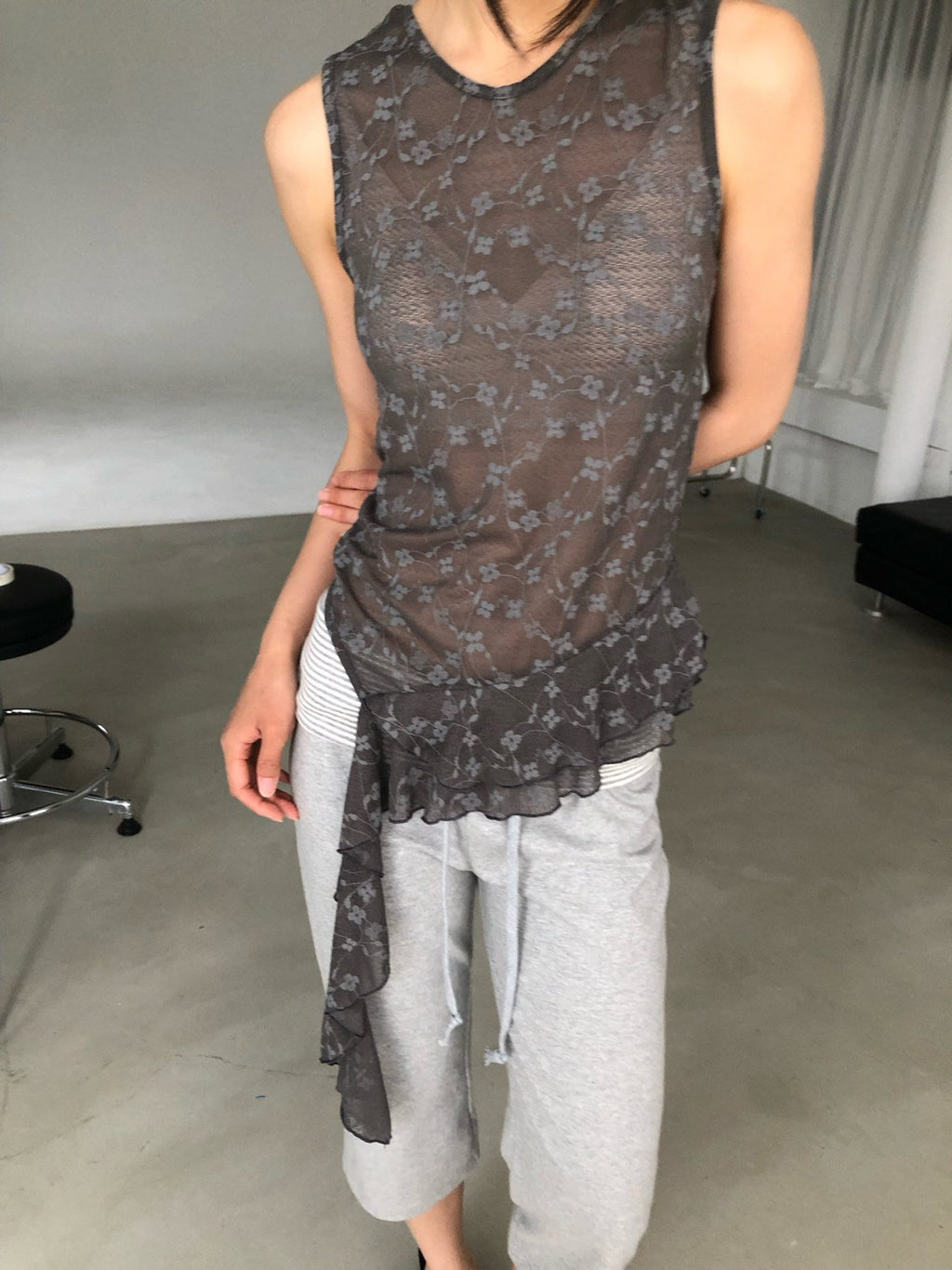 NueFlash Floral Lace Asymmetric Ruffle Hem Sleeveless Top