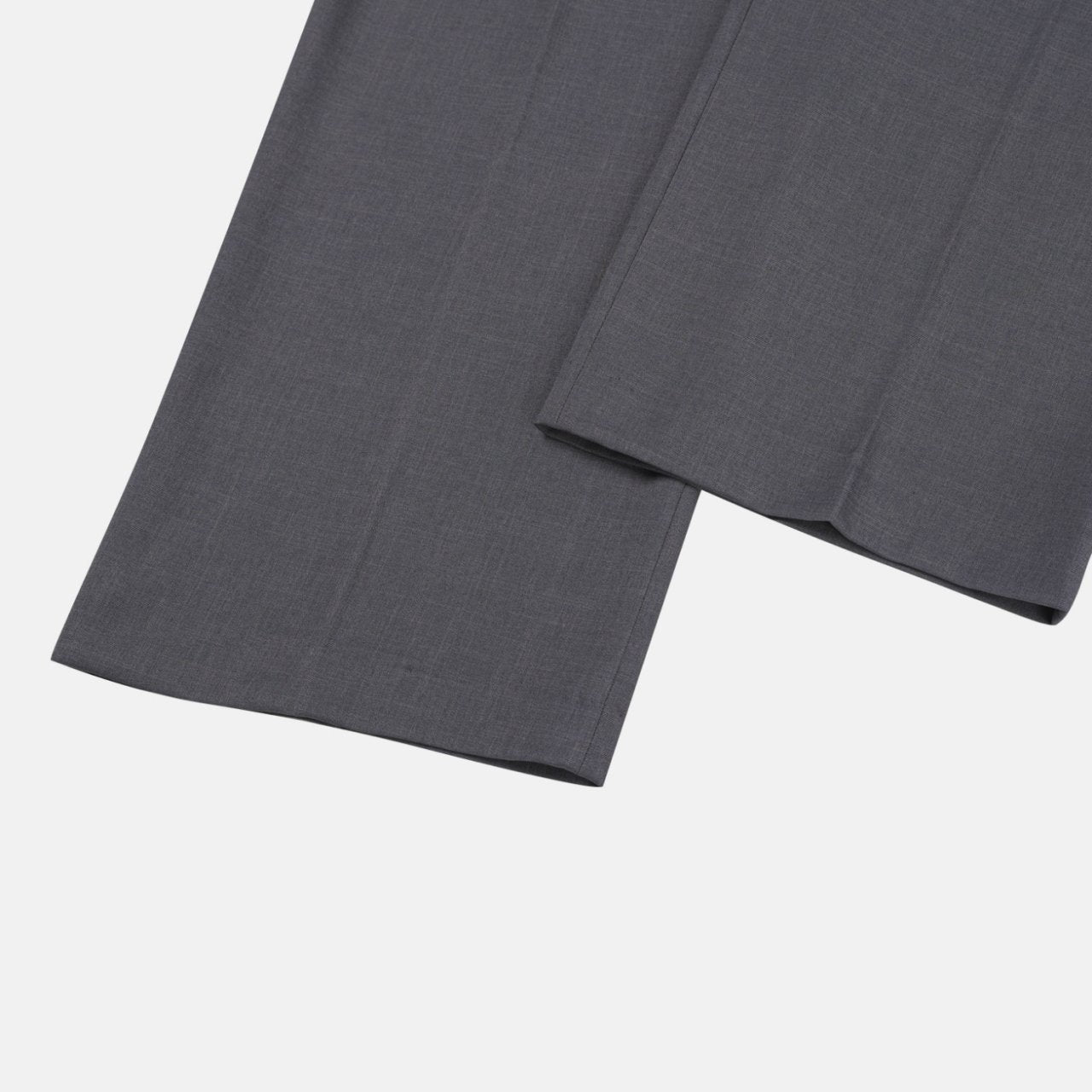 Pantaloni sartoriali a gamba larga con pinces