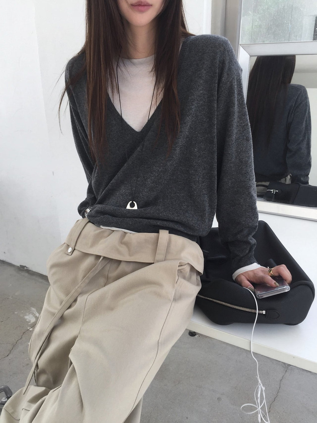 Nweol Deep V-Neck Long Sleeve Knit Top