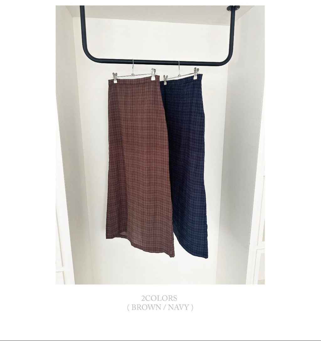 ASKHAKI Check Texture Spaghetti Strap Blouse and Maxi Skirt Set