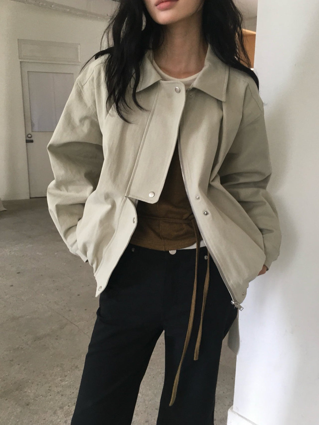 Navy cotton blouson jacket with collar, pocket and belted hem