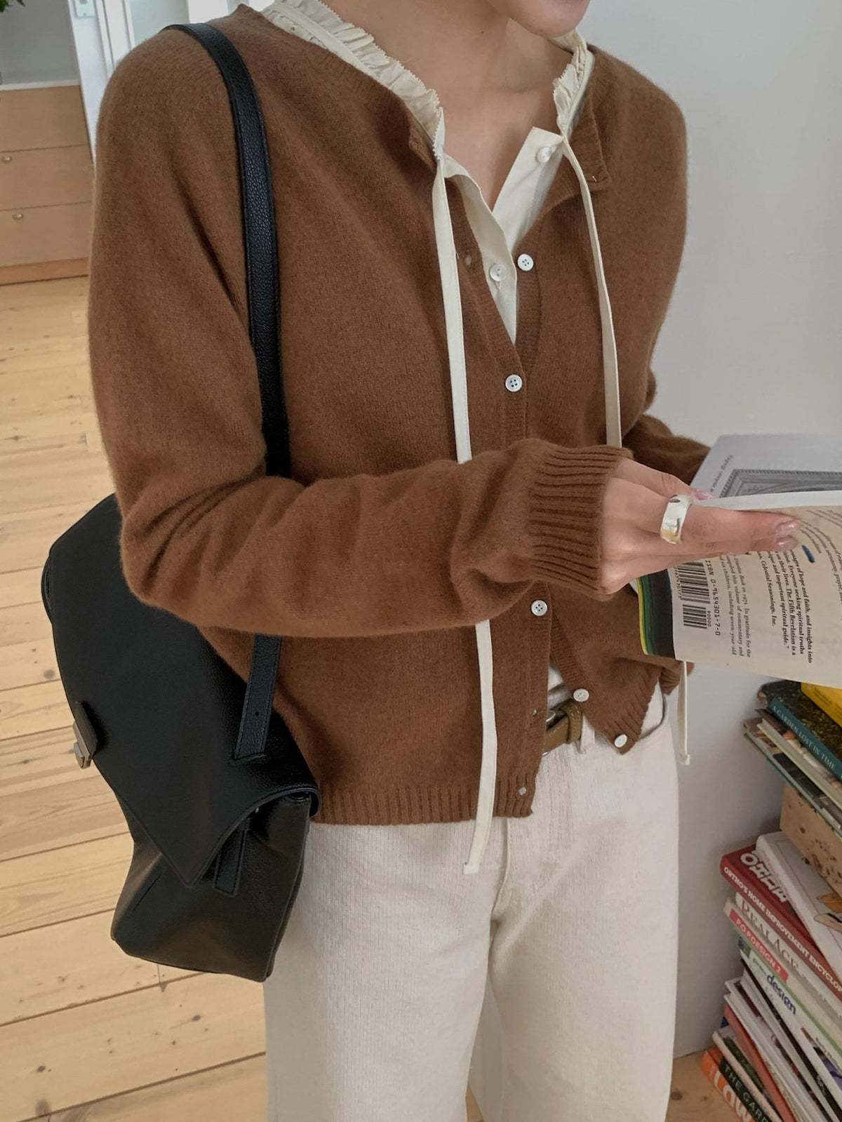 Crew Neck Wool Knit Cardigan