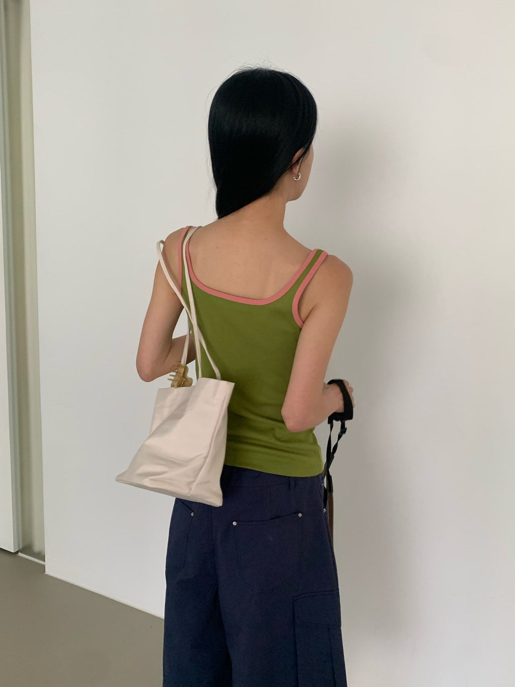VAARA Contrast Trim Scoop Neck Slim Fit Tank Top