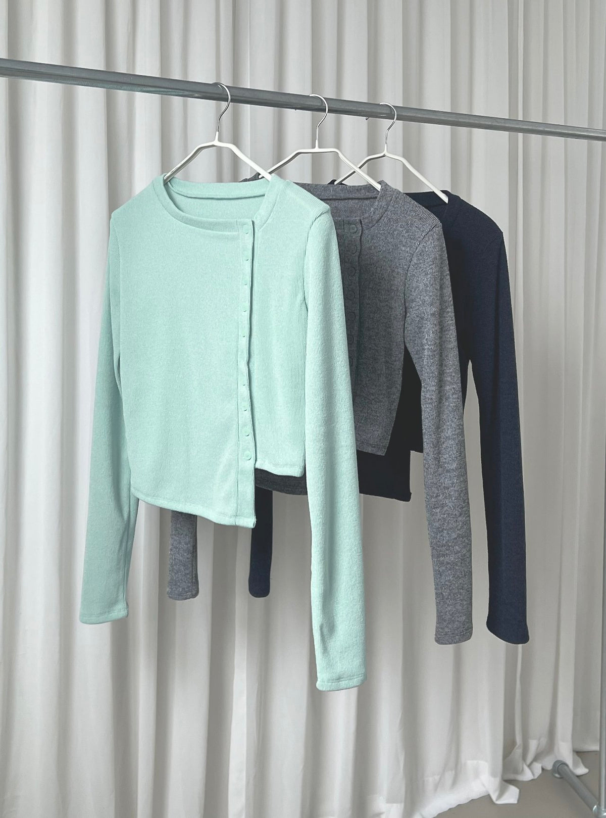 Snap Button Cropped Rib Knit Cardigan