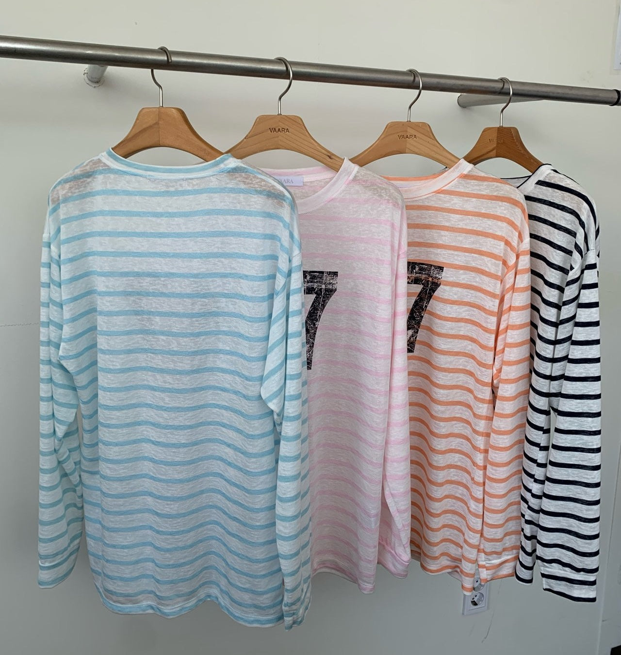 VAARA Number 17 Stripe Oversized Crew Neck Long Sleeve T-Shirt
